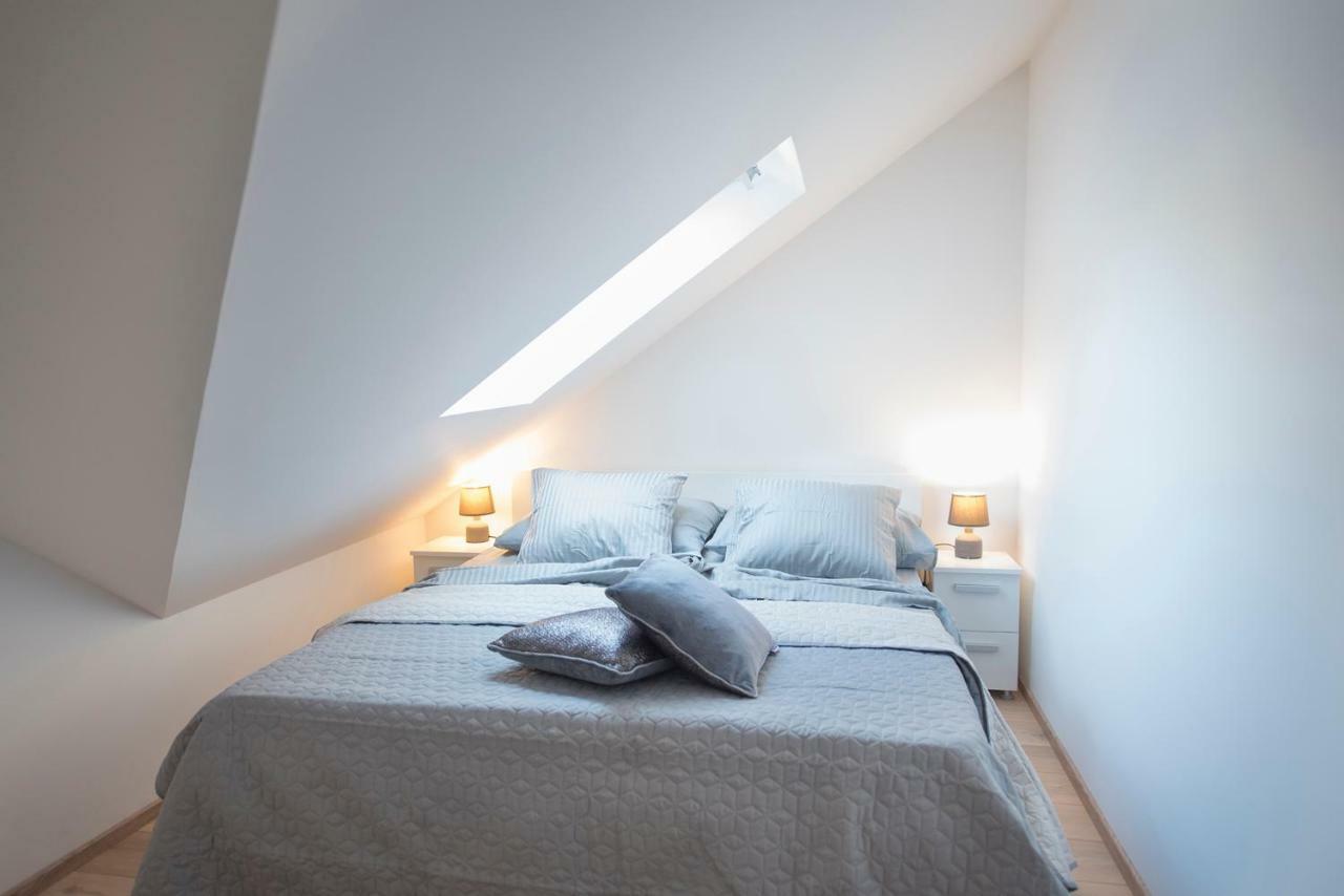 The Roof - Luxury Apartment 奥米什 外观 照片